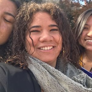 Meet your Posher, Roxana